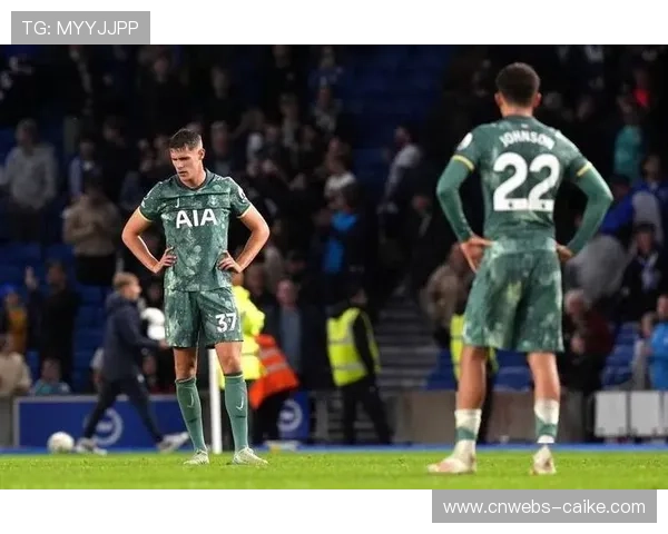 热刺八场不胜创18年耻辱纪录，帅位危机折射管理问题