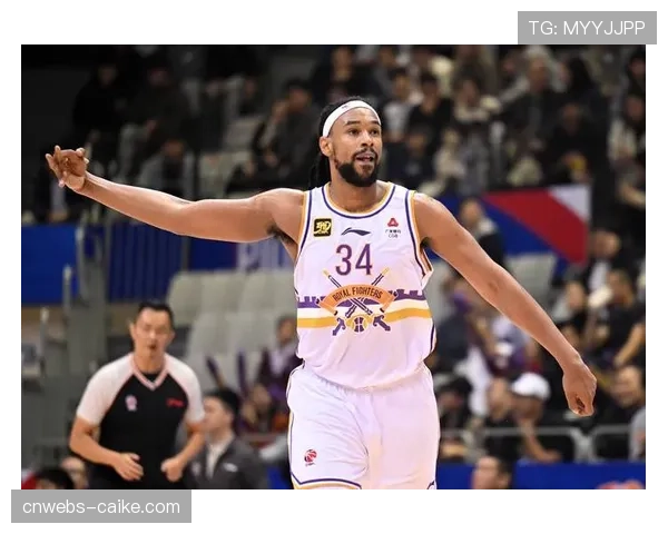 述评:深圳队不敌浙江,萨林杰孤掌难鸣暴露阵容深度问题